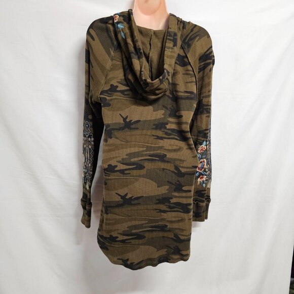 Johnny Was Eleni Thermal Top Size Large Camo Embroidered Camo Hooded Pullover - Picture 9 of 13